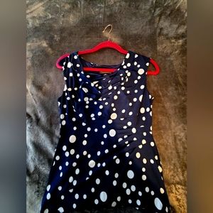 Hello, I'm selling a cute Navy blue dress.